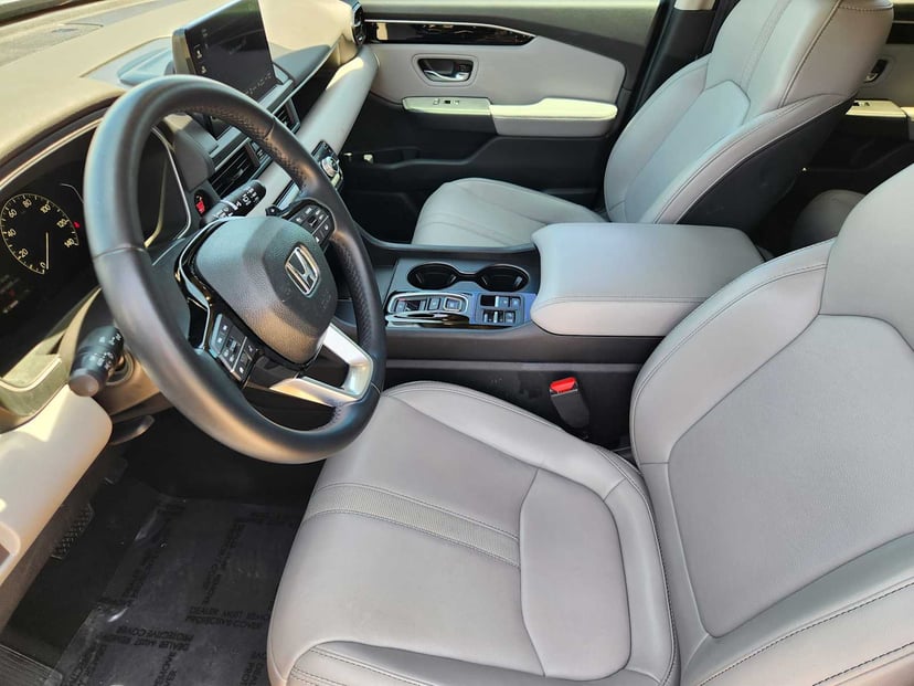 2023 Honda Pilot - Image 12