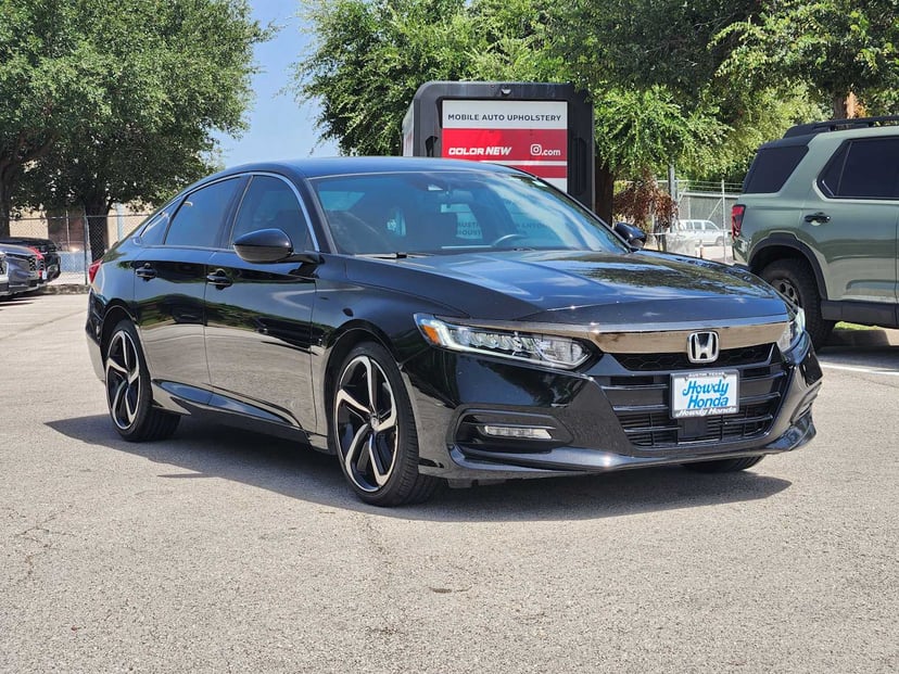 2018 Honda Accord Sedan - Image 2