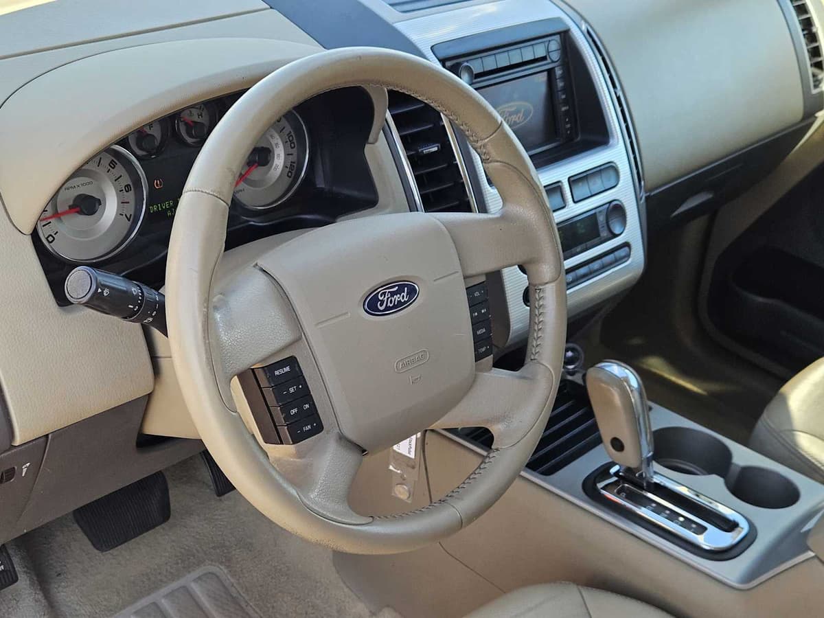 2007 Ford Edge - Image 2