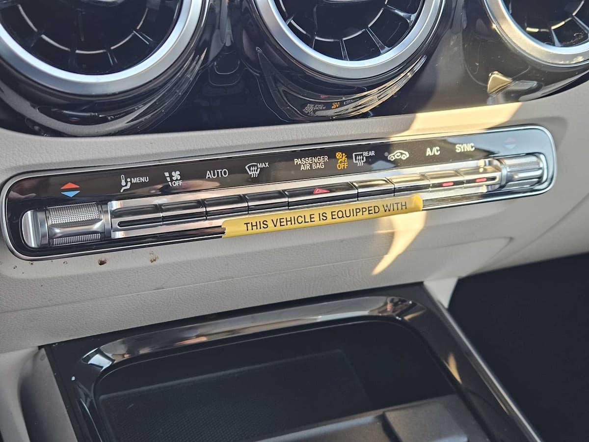 2021 Mercedes-Benz GLA 250 - Image 18