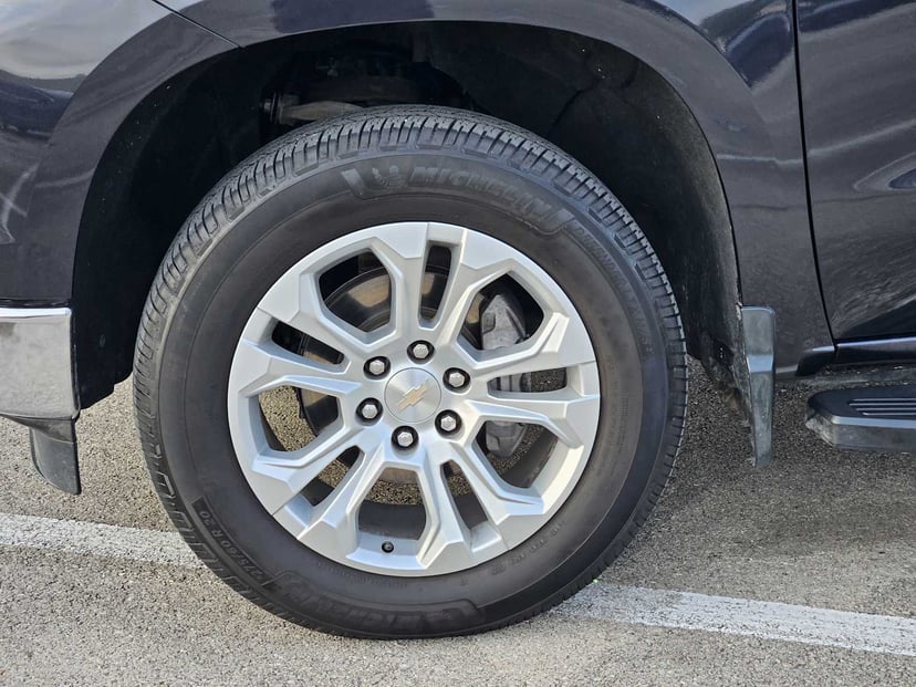 2023 Chevrolet Silverado 1500 - Image 9