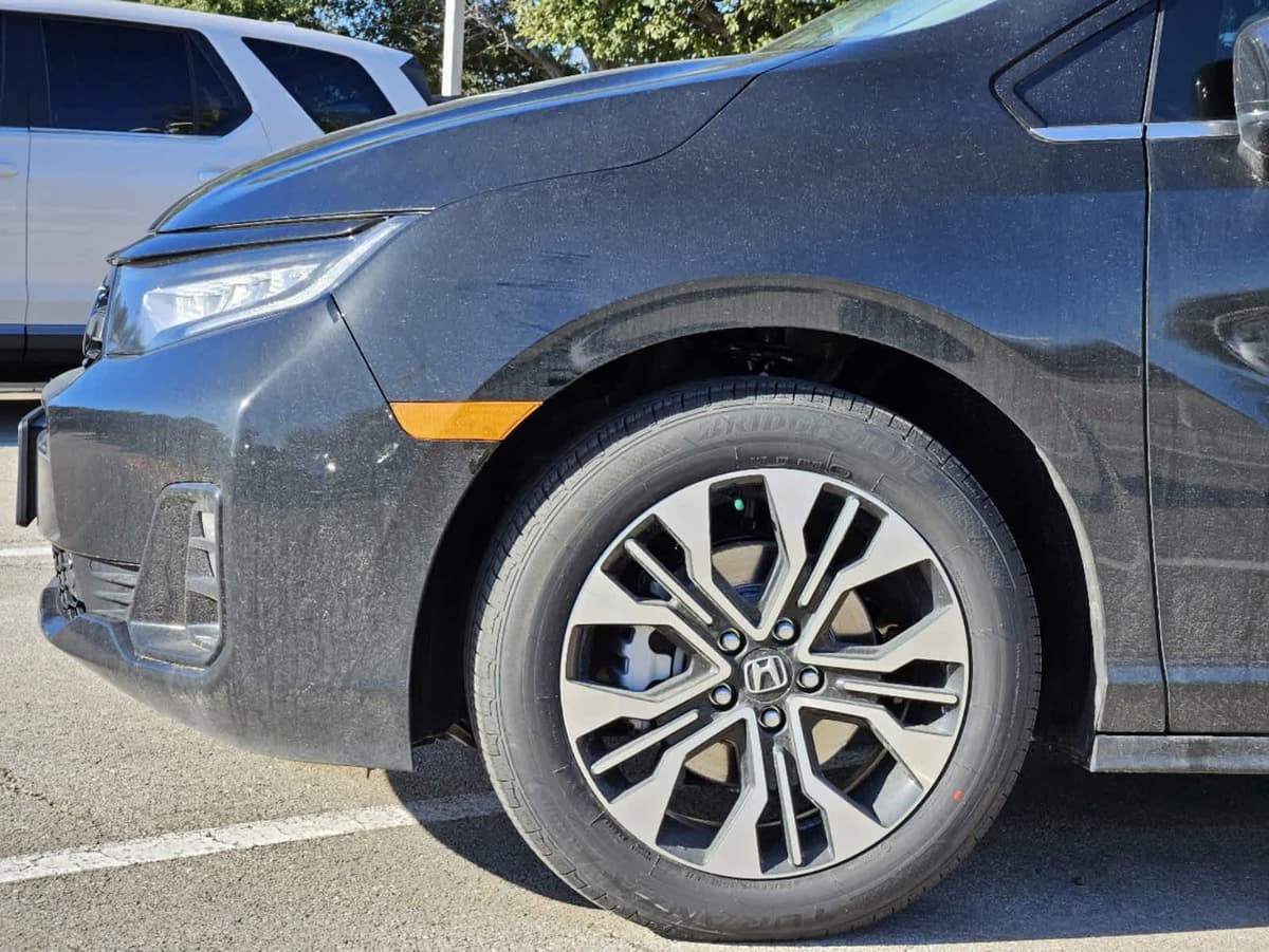 2026 Honda Odyssey - Image 8