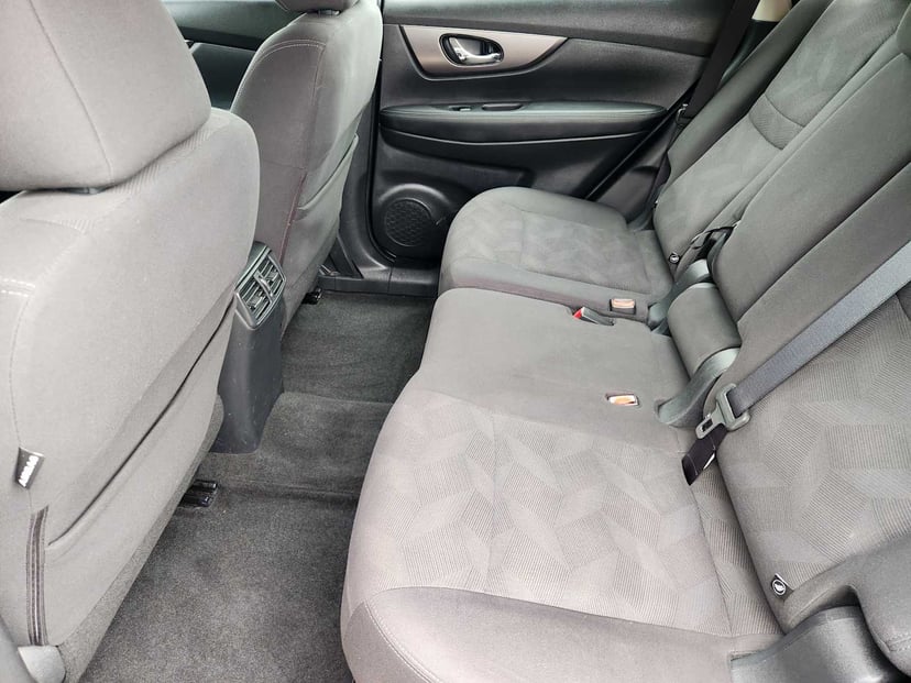 2016 Nissan Rogue - Image 29