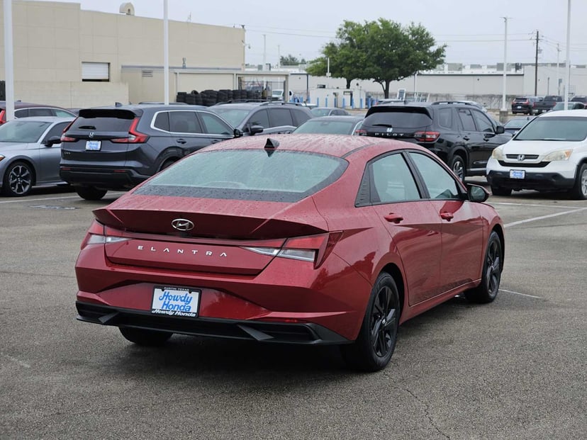 2023 Hyundai Elantra - Image 6