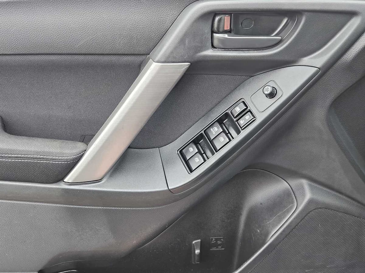 2014 Subaru Forester - Image 22