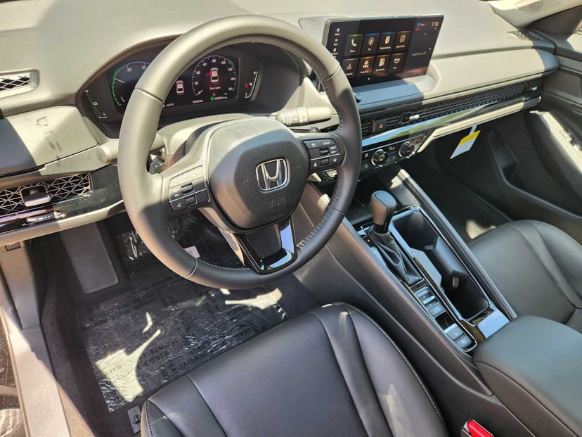 2026 Honda Accord Hybrid - Image 11