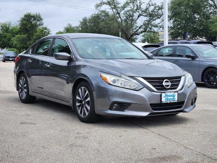 2016 Nissan Altima - Image 3