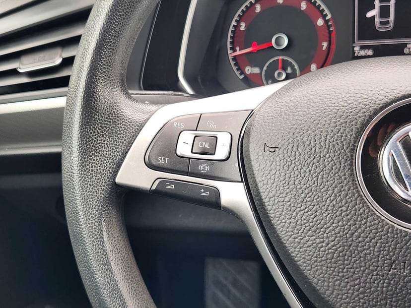 2019 Volkswagen Jetta - Image 27
