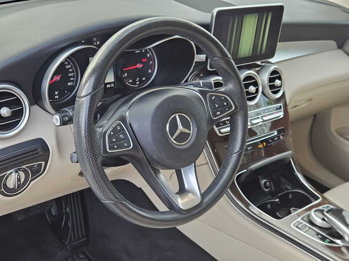 2017 Mercedes-Benz GLC 300 - Image 2