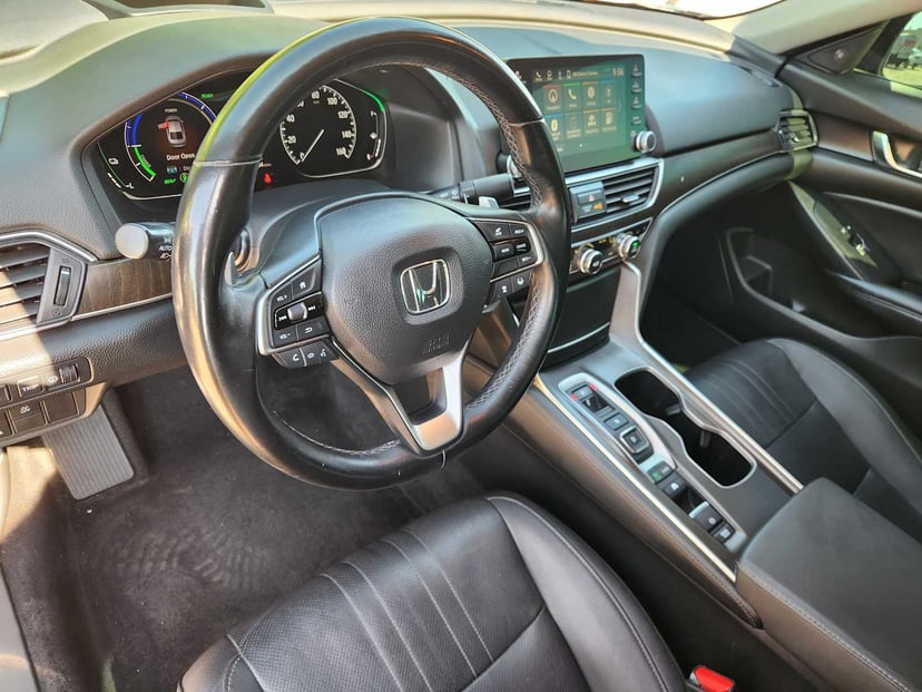 2019 Honda Accord Hybrid - Image 2