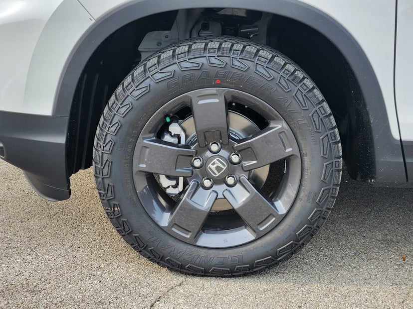 2026 Honda Ridgeline - Image 8