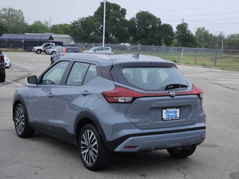 2022 Nissan Kicks - Image 5