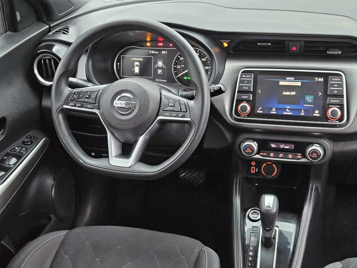 2020 Nissan Kicks - Image 25