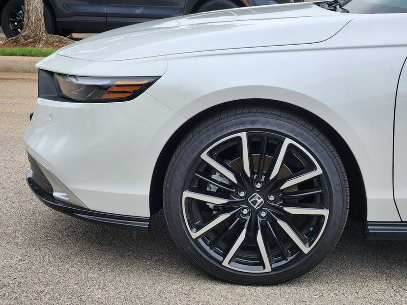2026 Honda Accord Hybrid - Image 6