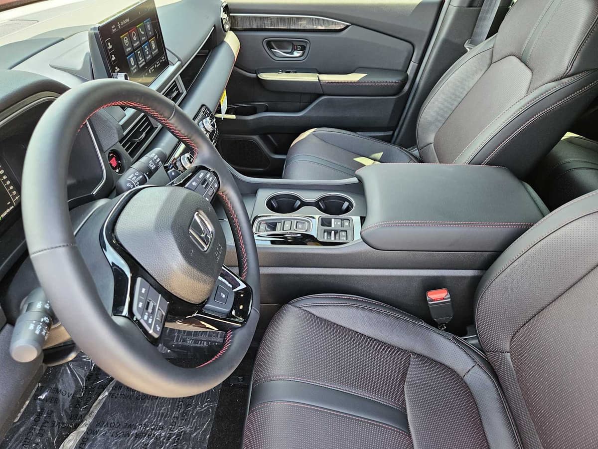 2025 Honda Pilot - Image 10