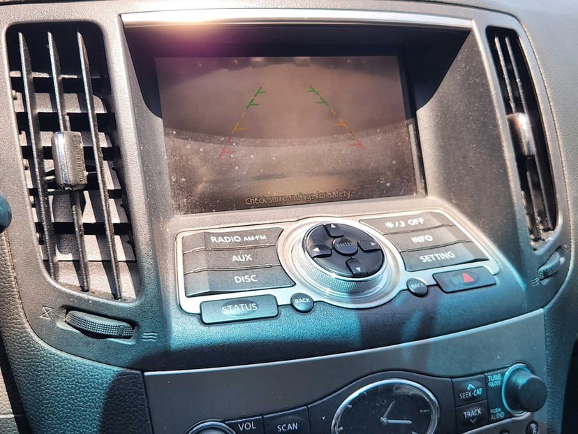 2015 INFINITI Q40 - Image 18