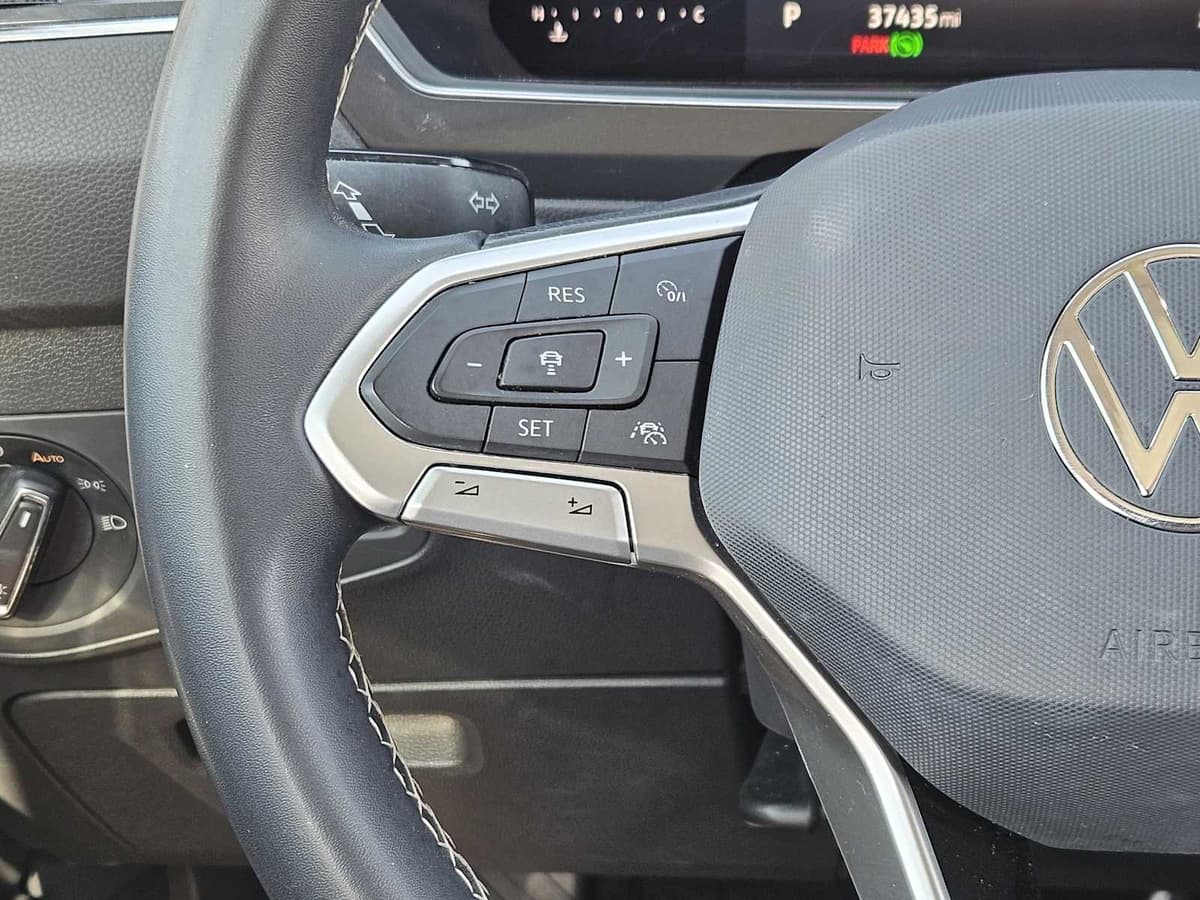 2023 Volkswagen Tiguan - Image 28