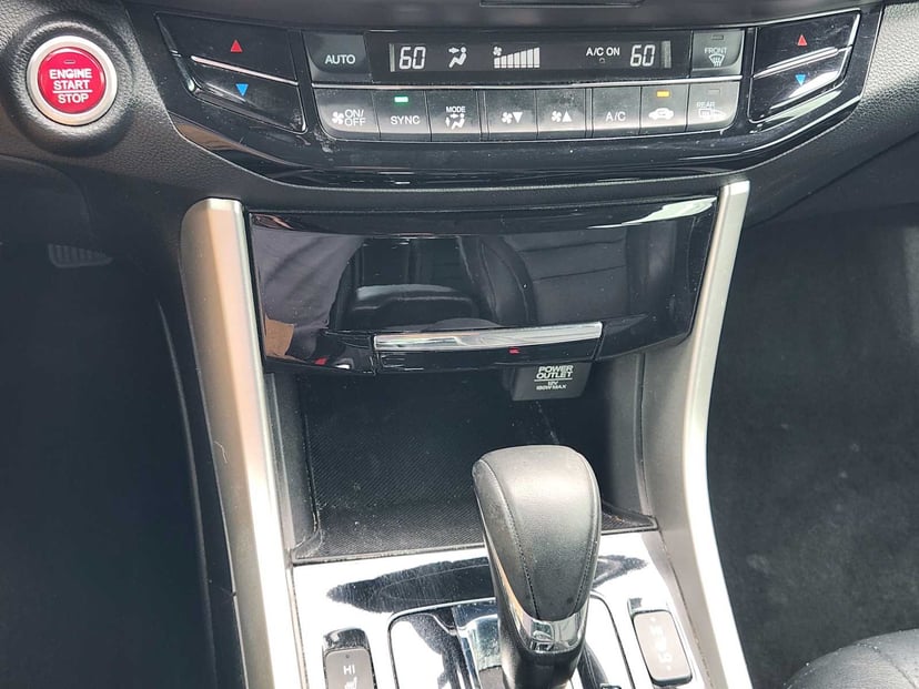 2017 Honda Accord - Image 18