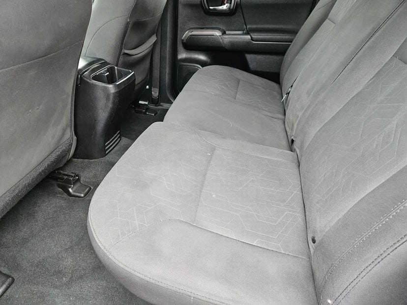 2016 Toyota Tacoma - Image 28