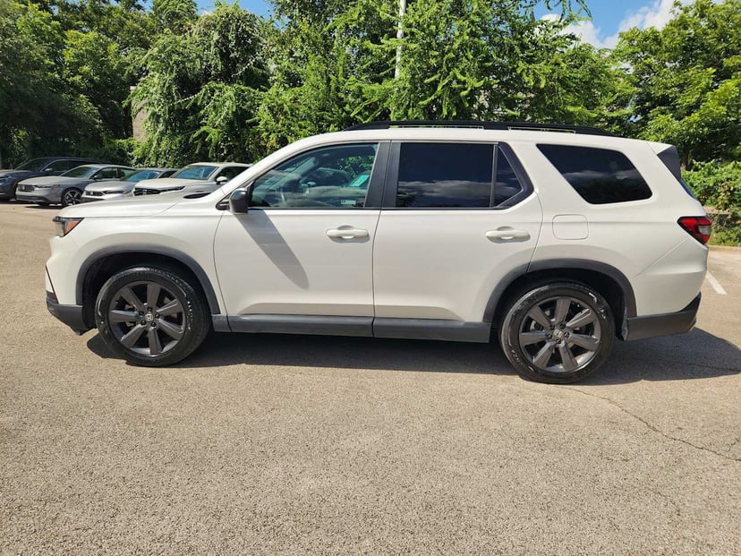 2023 Honda Pilot - Image 3