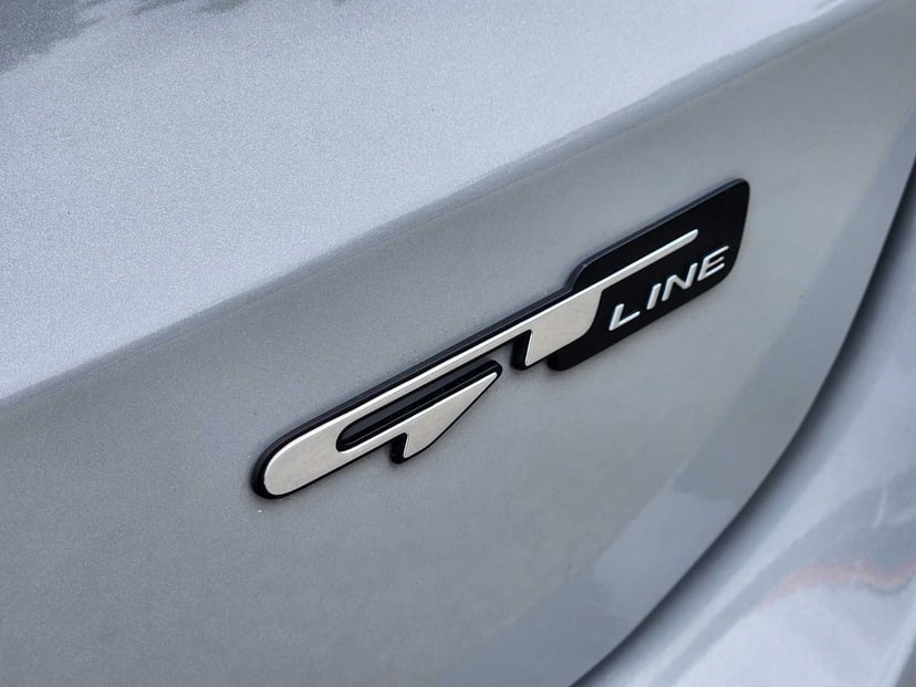 2022 Kia K5 - Image 11