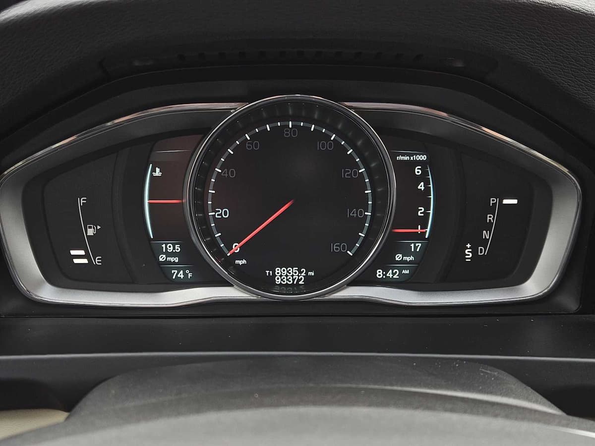 2015 Volvo S60 - Image 15