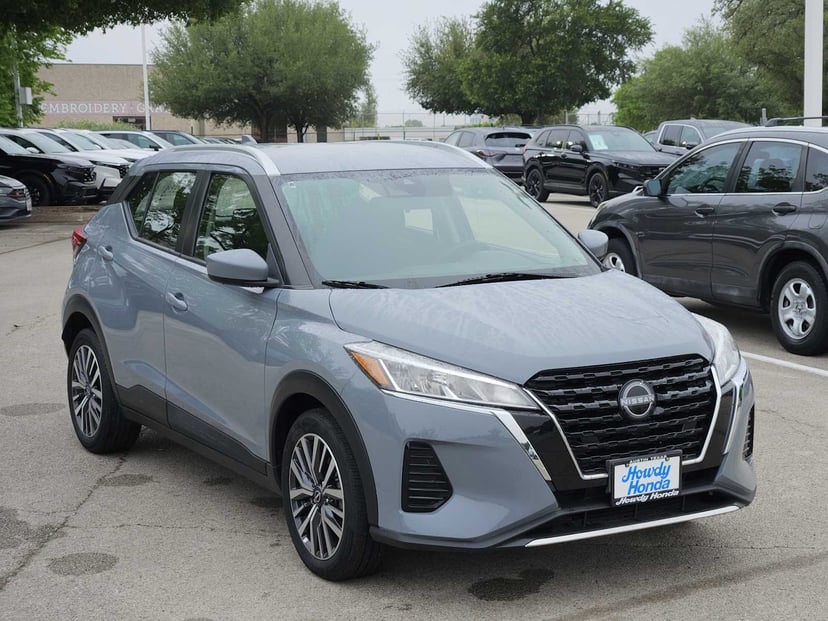 2022 Nissan Kicks - Image 3