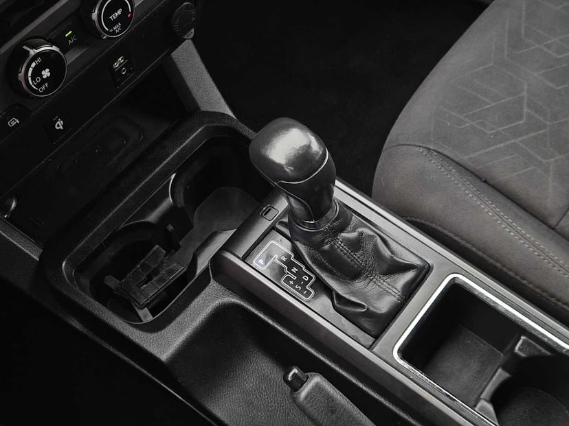 2016 Toyota Tacoma - Image 20