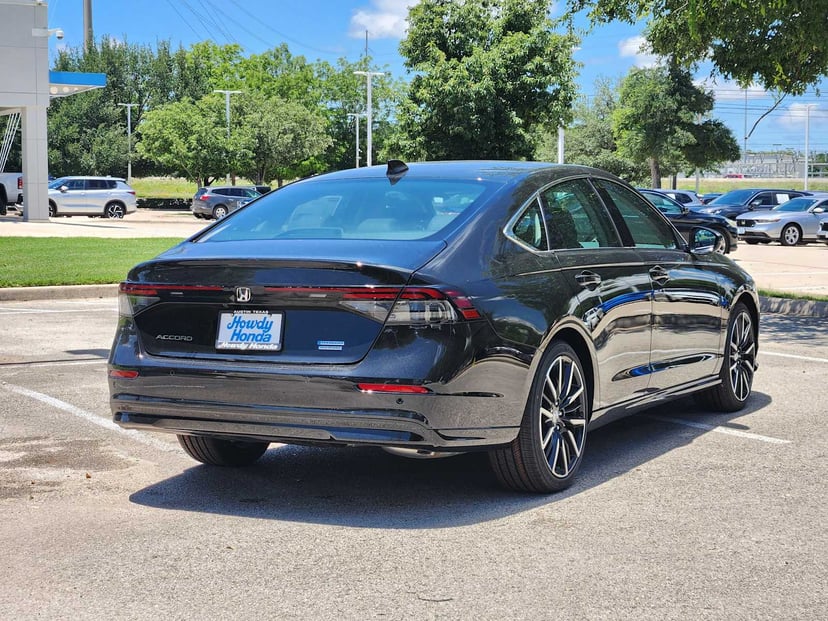 2026 Honda Accord Hybrid - Image 4