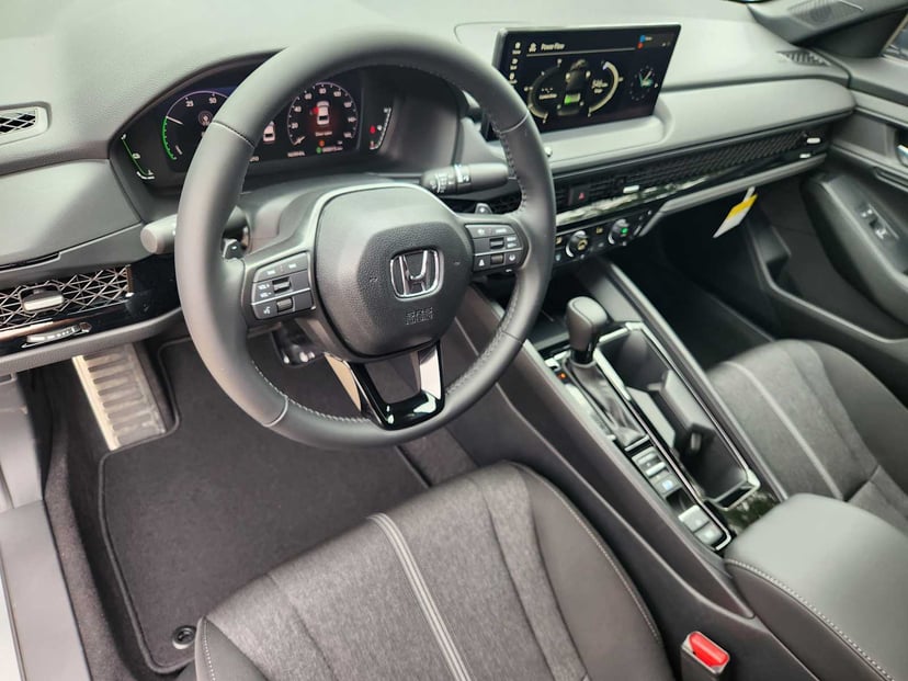 2026 Honda Accord Hybrid - Image 10