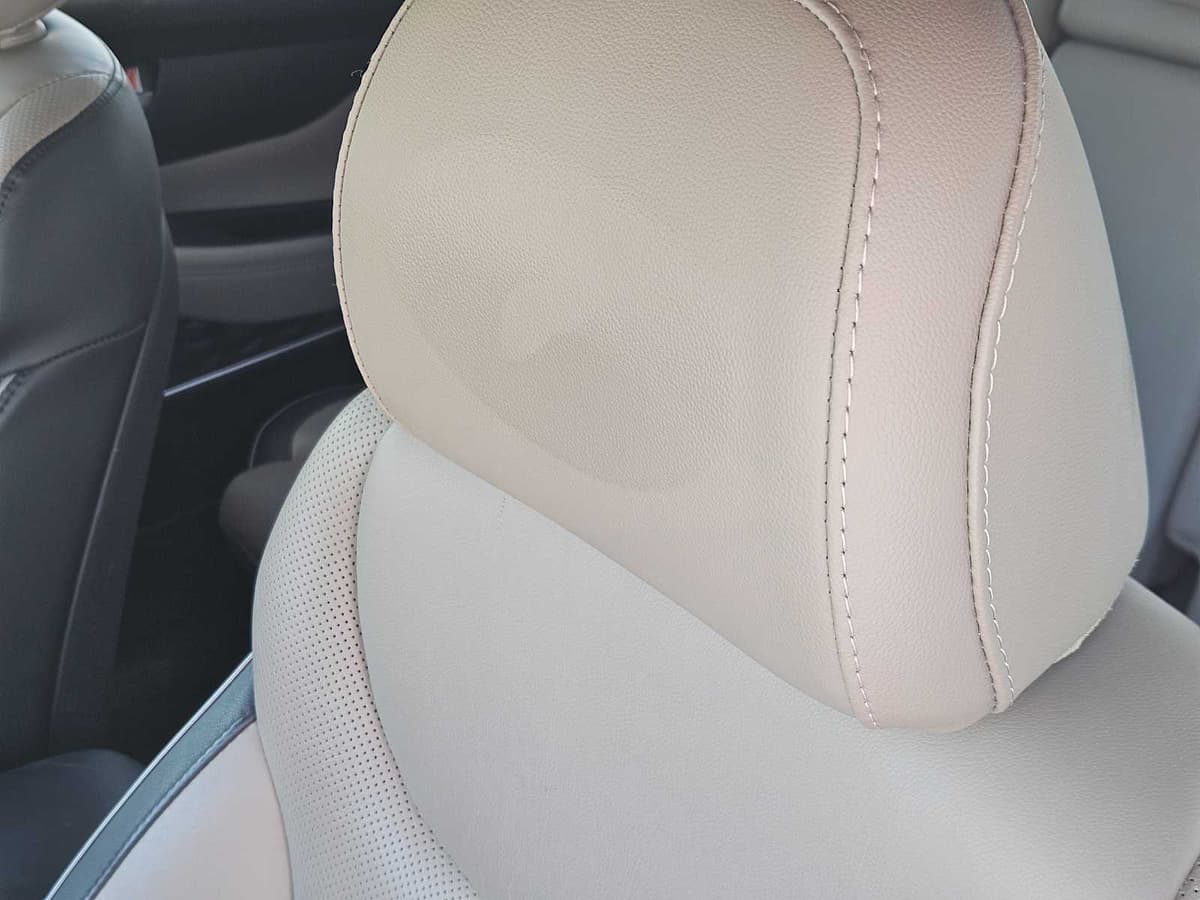 2022 Hyundai Santa Fe - Image 14