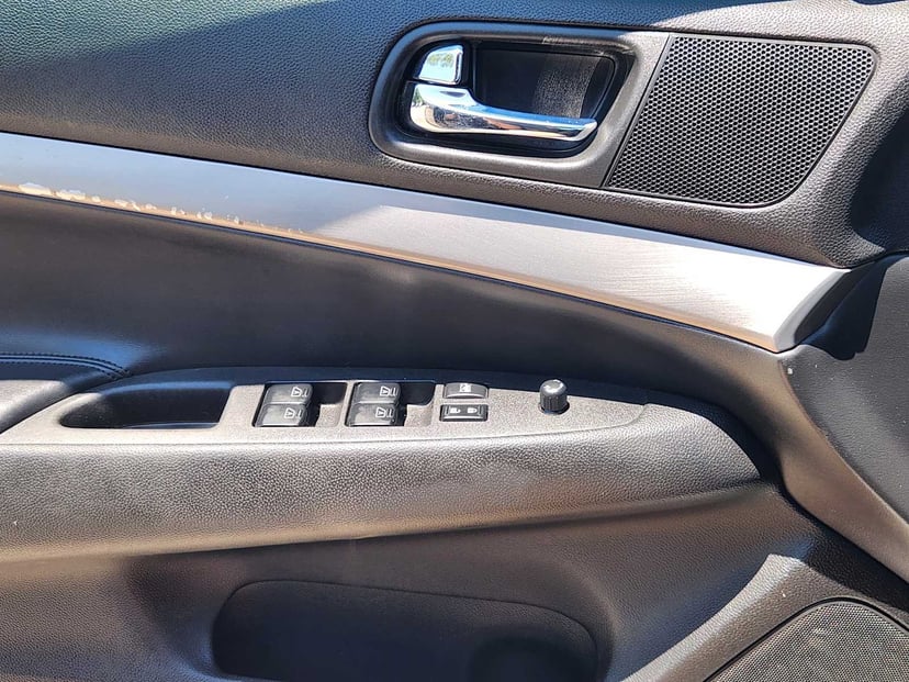 2015 INFINITI Q40 - Image 23
