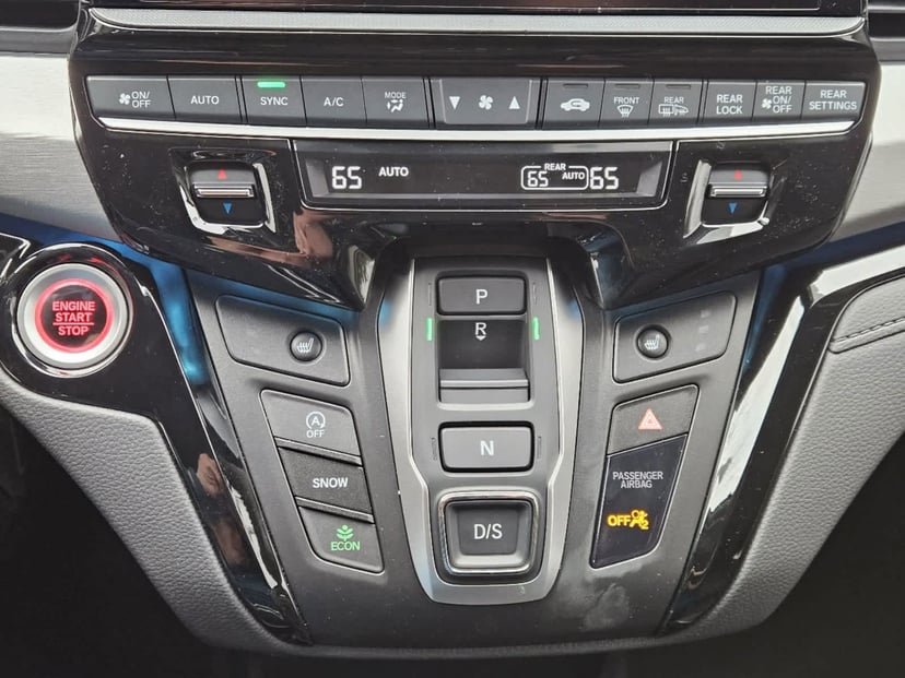 2026 Honda Odyssey - Image 16