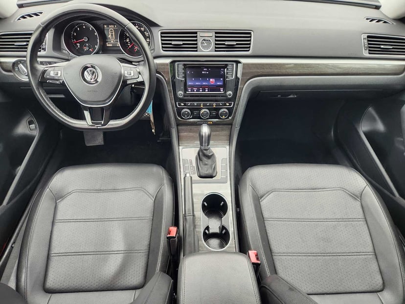2016 Volkswagen Passat - Image 26