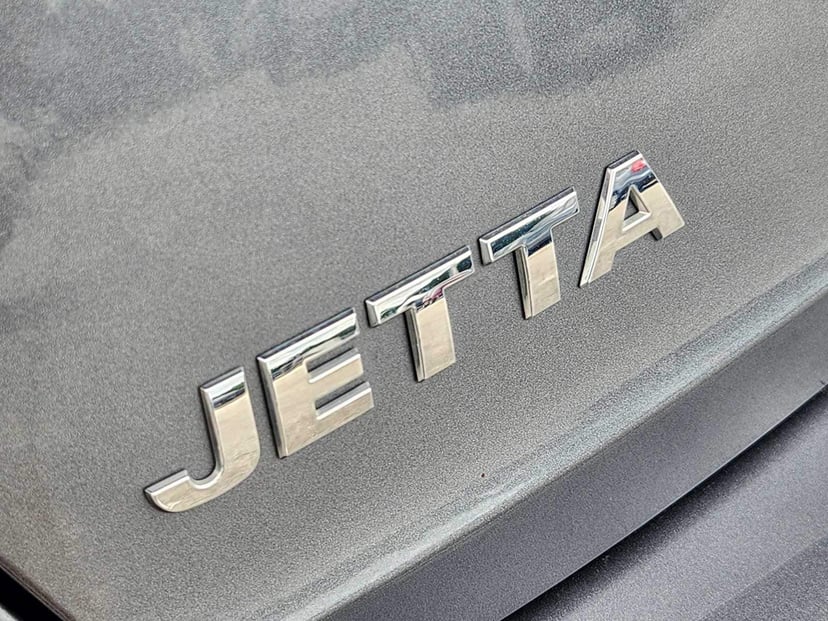 2019 Volkswagen Jetta - Image 12