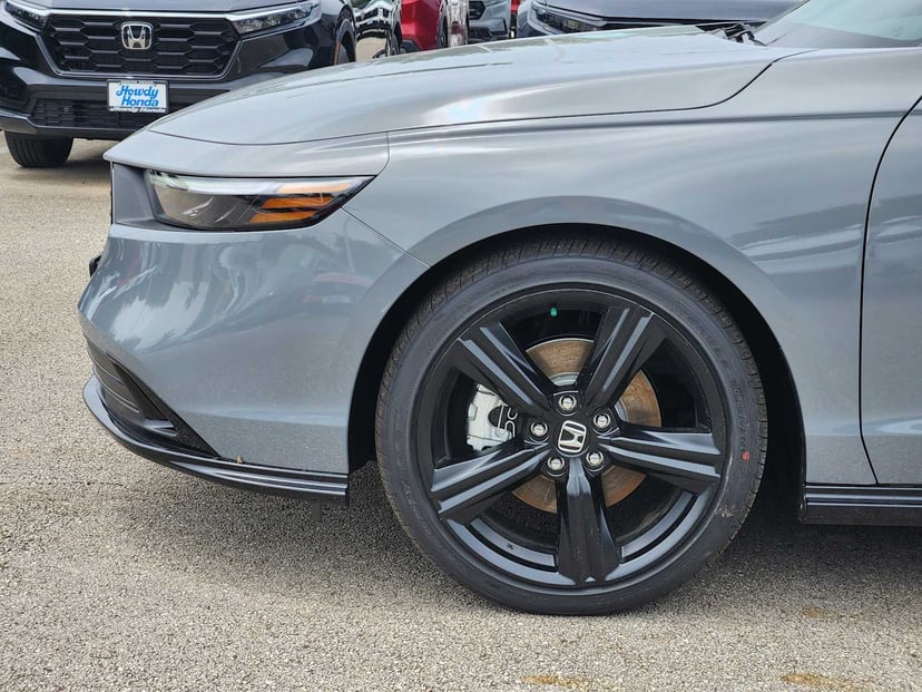 2026 Honda Accord Hybrid - Image 6
