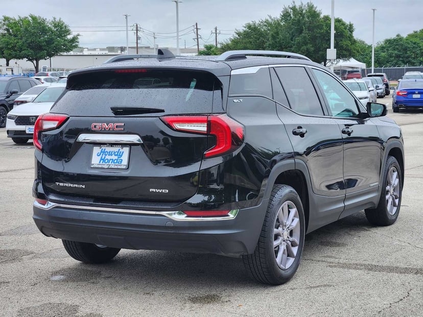 2023 GMC Terrain - Image 6