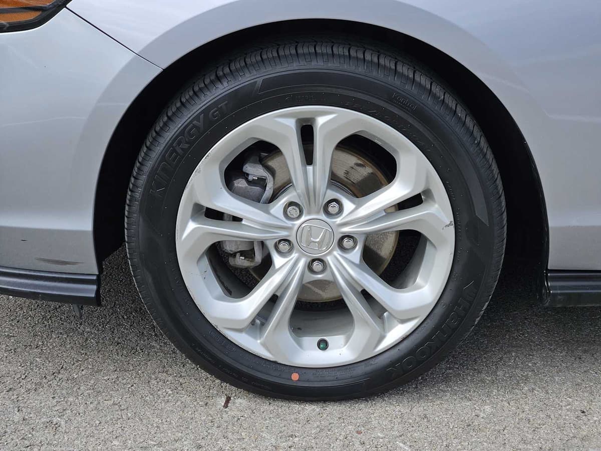 2023 Honda Accord - Image 9