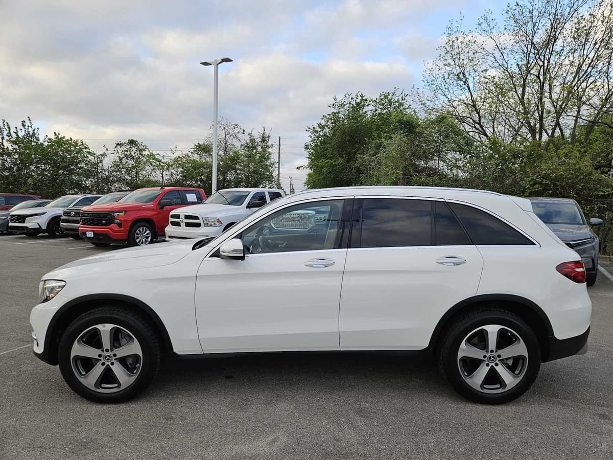 2017 Mercedes-Benz GLC 300 - Image 4