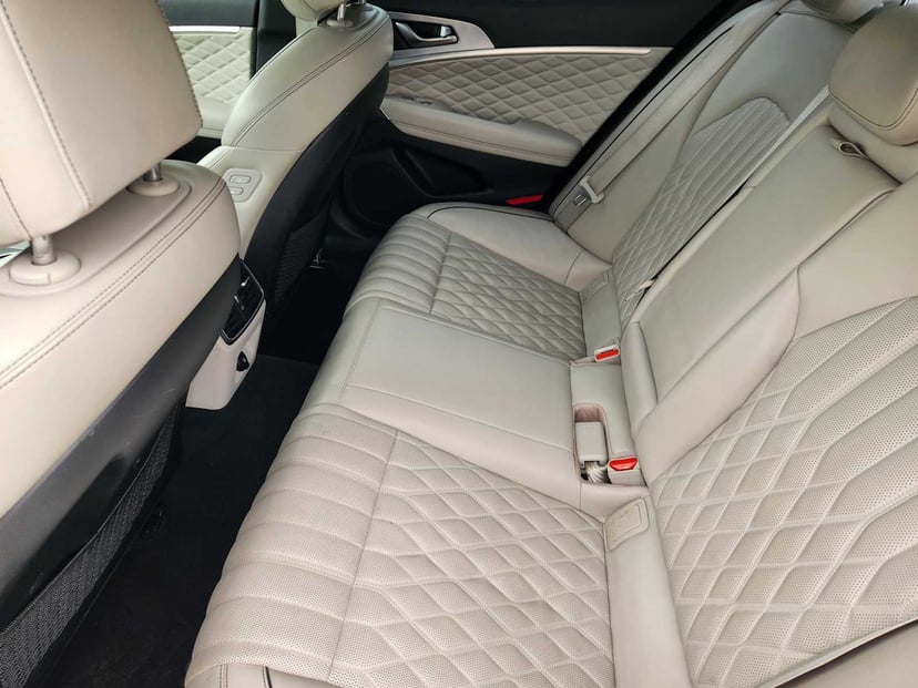 2019 Genesis G70 - Image 31