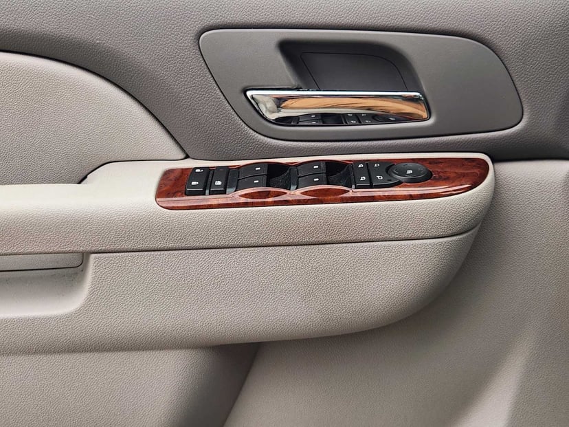 2011 GMC Yukon - Image 23