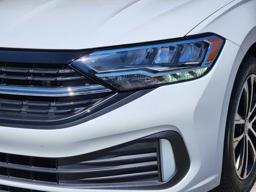 2023 Volkswagen Jetta - Image 7