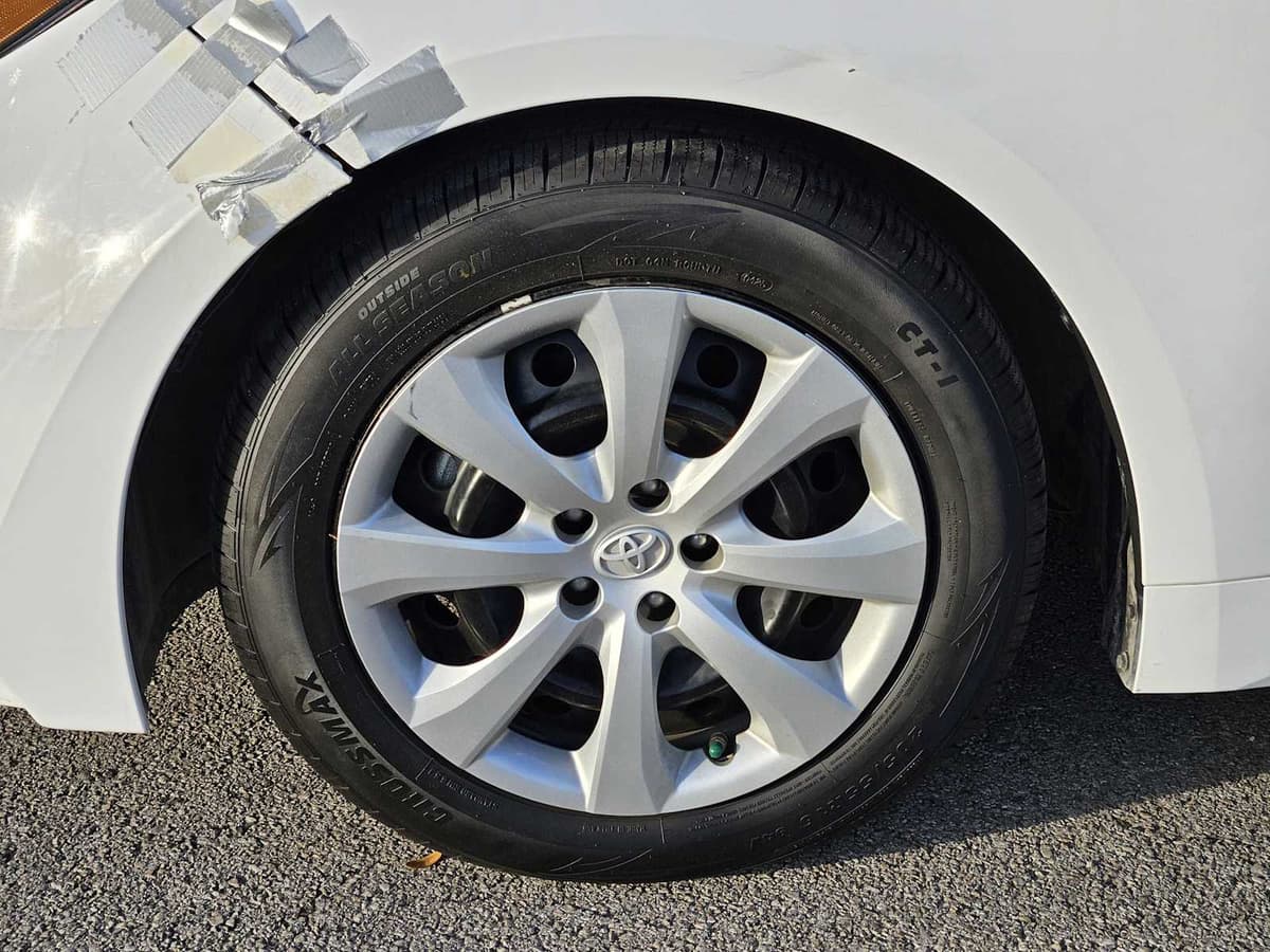 2023 Toyota Corolla - Image 9