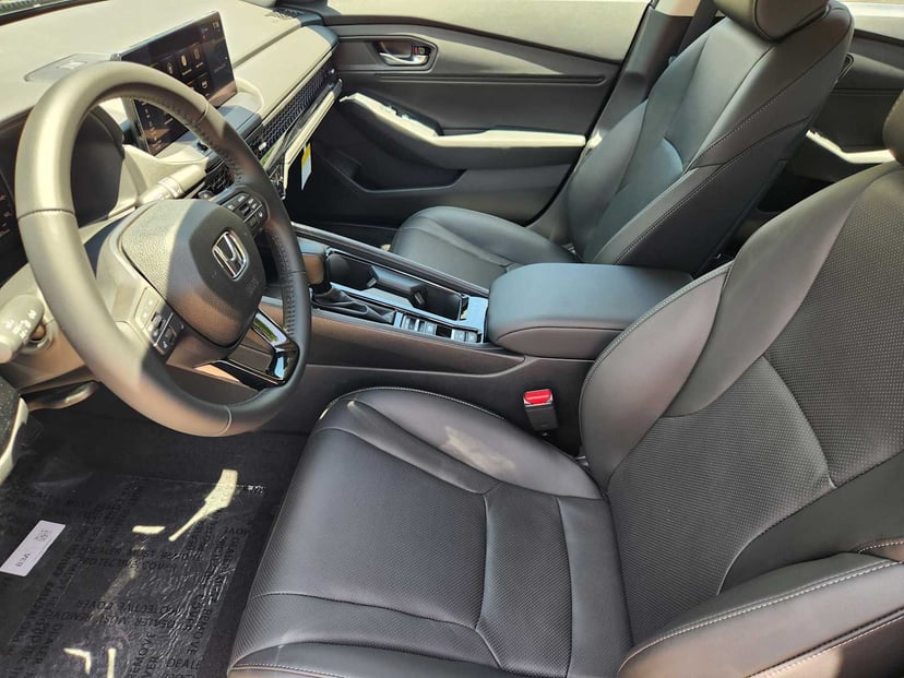 2026 Honda Accord Hybrid - Image 9