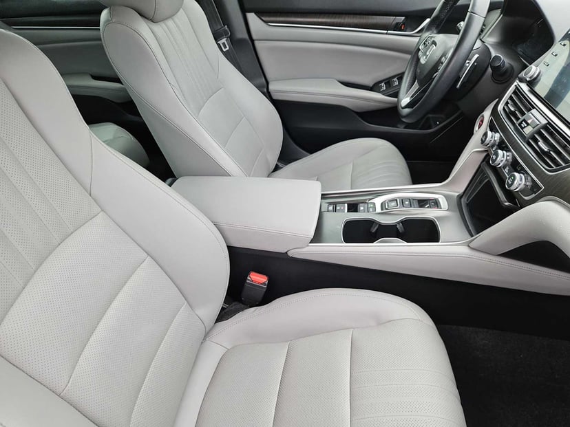 2018 Honda Accord Hybrid - Image 14