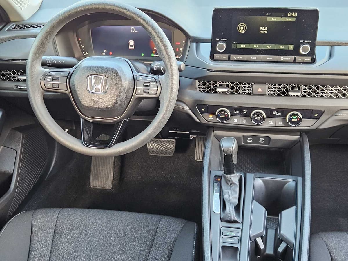 2025 Honda Accord - Image 25