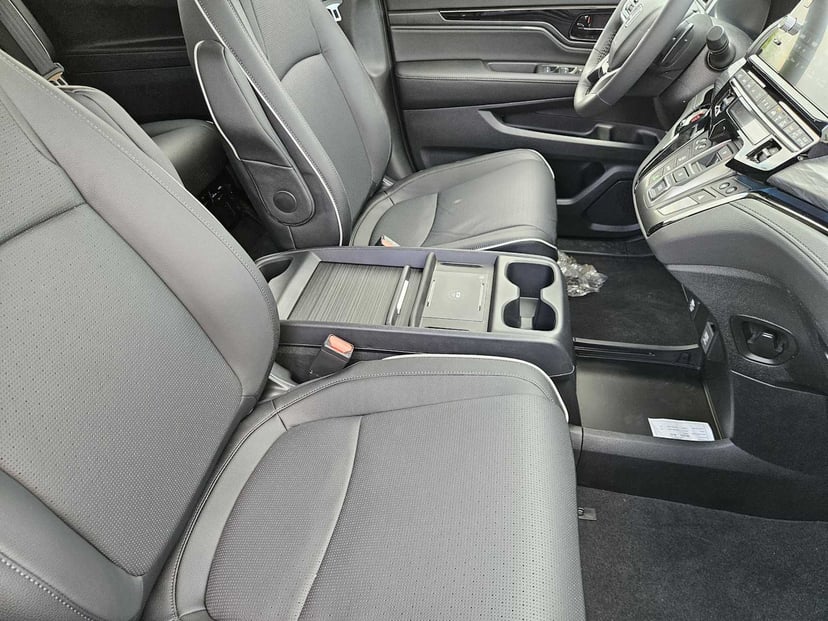 2026 Honda Odyssey - Image 12
