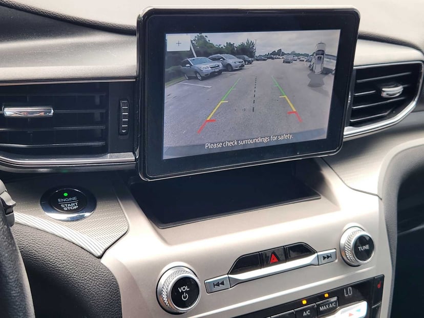 2021 Ford Explorer - Image 18