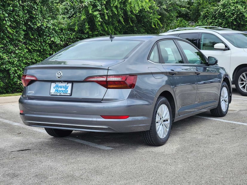 2019 Volkswagen Jetta - Image 6