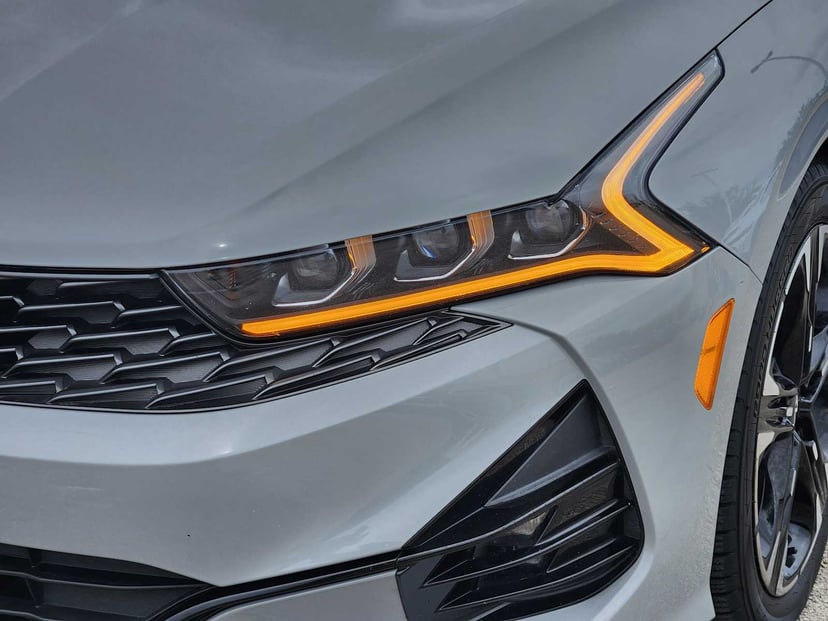 2022 Kia K5 - Image 7